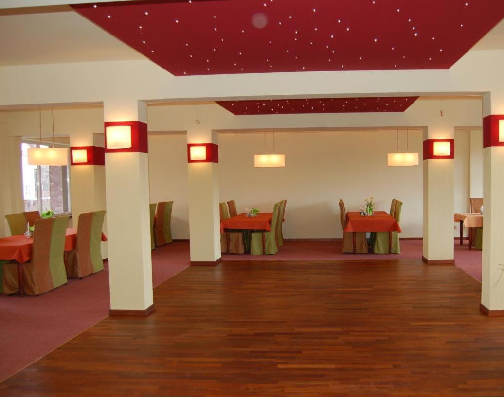 Hotel Europa Gizycko Exterior photo